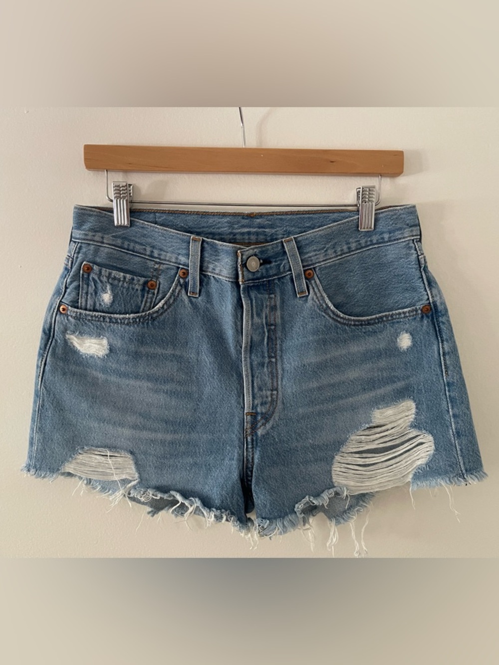 501 Levi’s Original Denim Shorts Sz 28